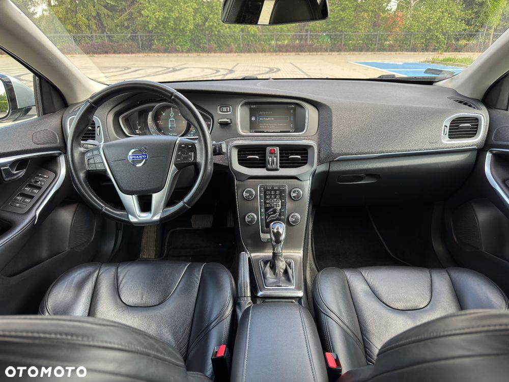 Volvo V40 D2 Powershift Summum - 11