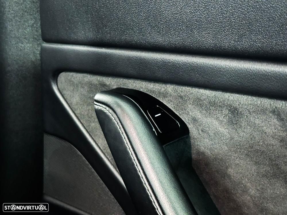 Tesla Model 3 Long-Range Dual Motor AWD - 26