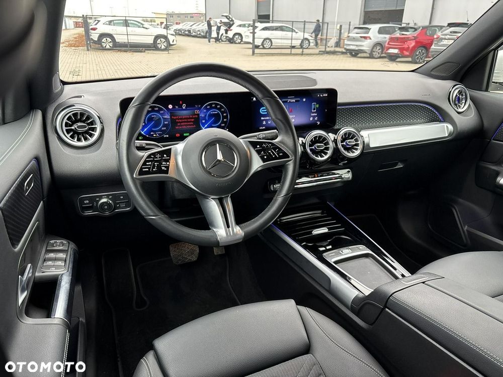 Mercedes-Benz EQB 250+ - 12