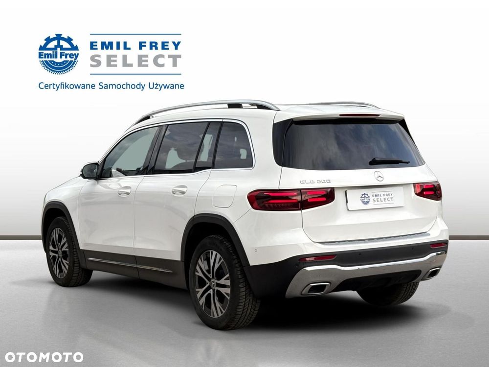 Mercedes-Benz GLB - 5