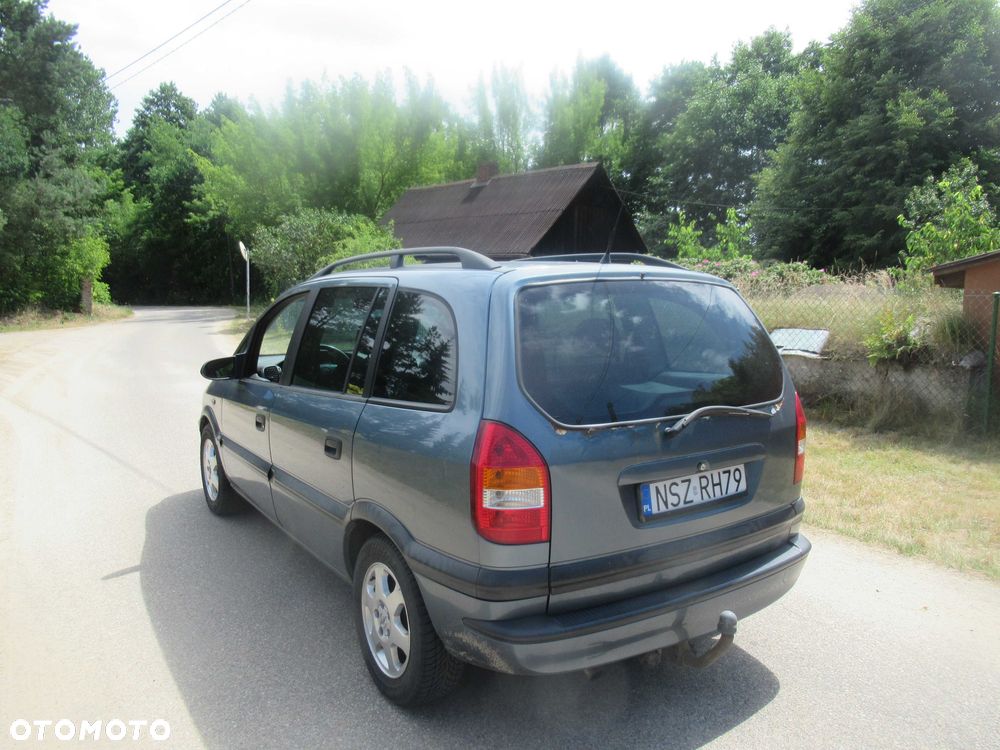 Opel Zafira - 2