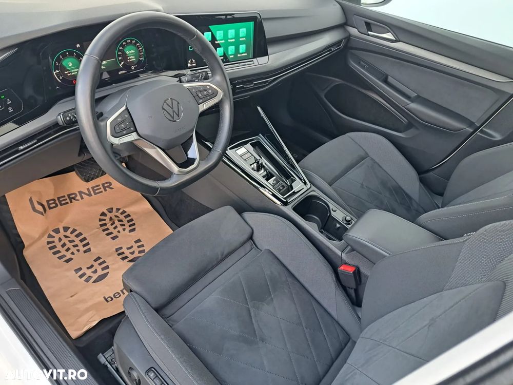 Volkswagen Golf 1.5 eTSI ACT DSG MHEV Style - 11