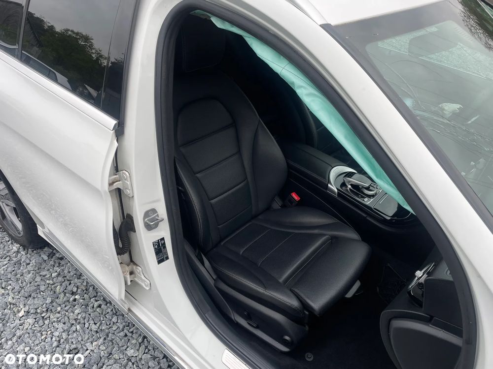 Mercedes-Benz Klasa C 300 d 4Matic 9G-TRONIC Avantgarde - 23
