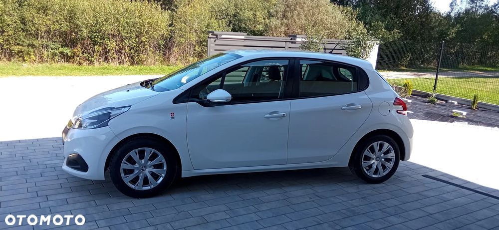 Peugeot 208 - 3