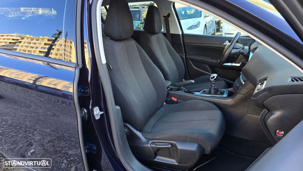 Peugeot 308 1.5 BlueHDi Style - 42