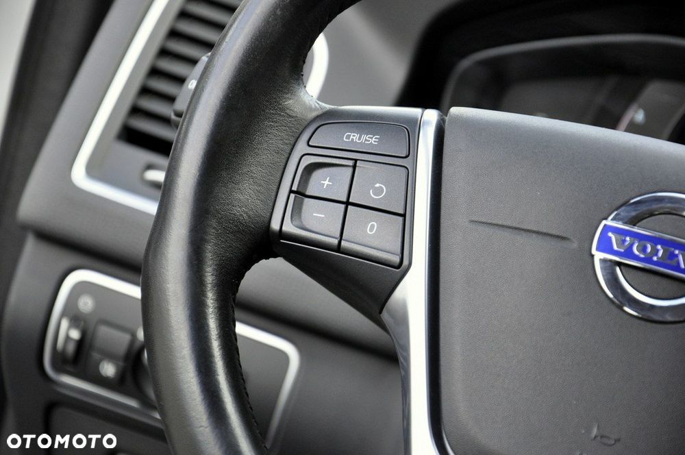 Volvo XC 60 D4 Momentum - 18