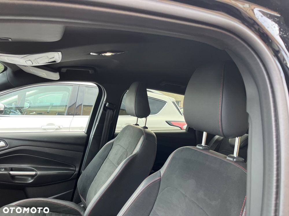 Ford Kuga 1.5 EcoBoost 2x4 ST-Line - 30