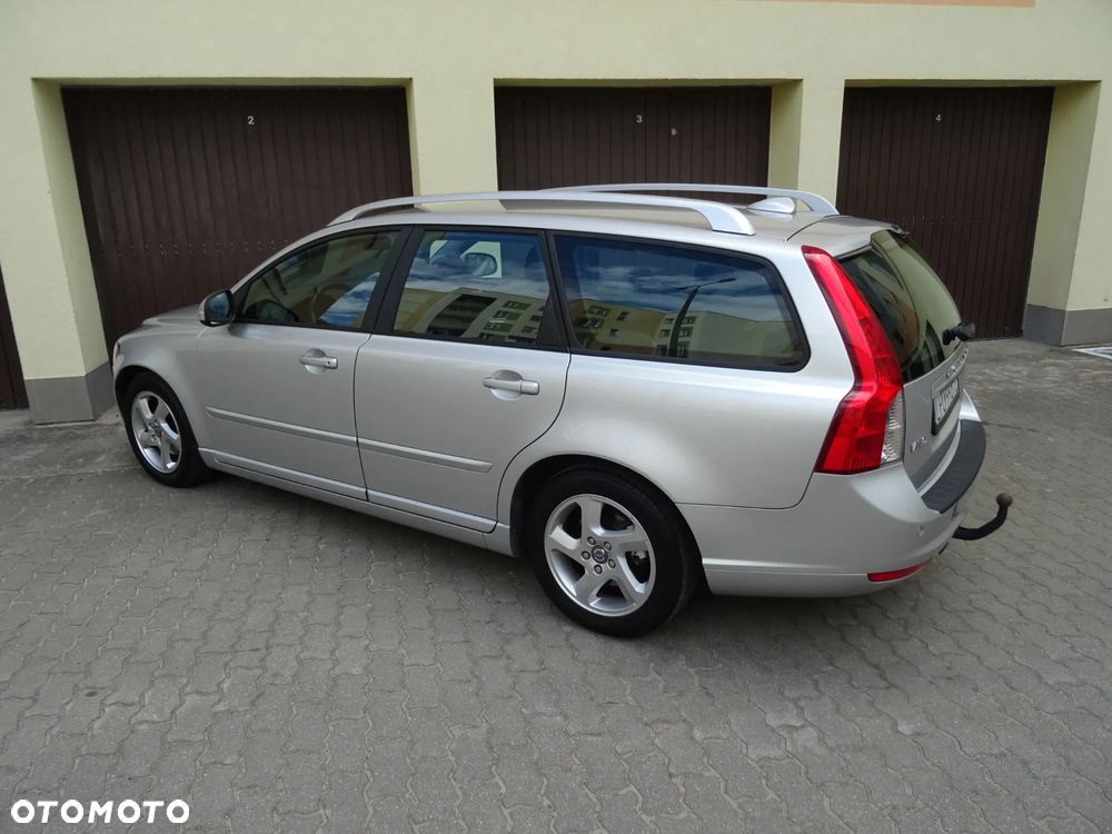 Volvo V50 DPF DRIVe Momentum - 24