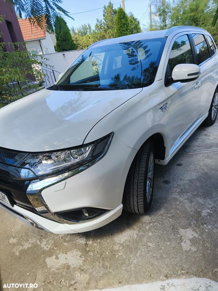Mitsubishi Outlander 2020 photo 3