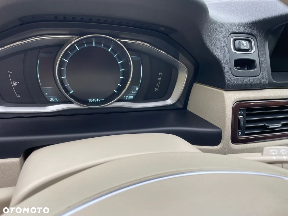 Volvo XC 70 T6 AWD Momentum - 17
