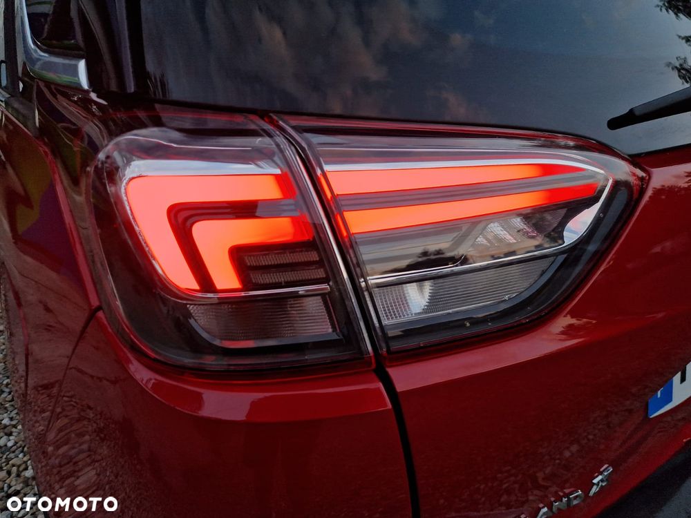 Opel Crossland X 1.2 T Design Line S&S - 24