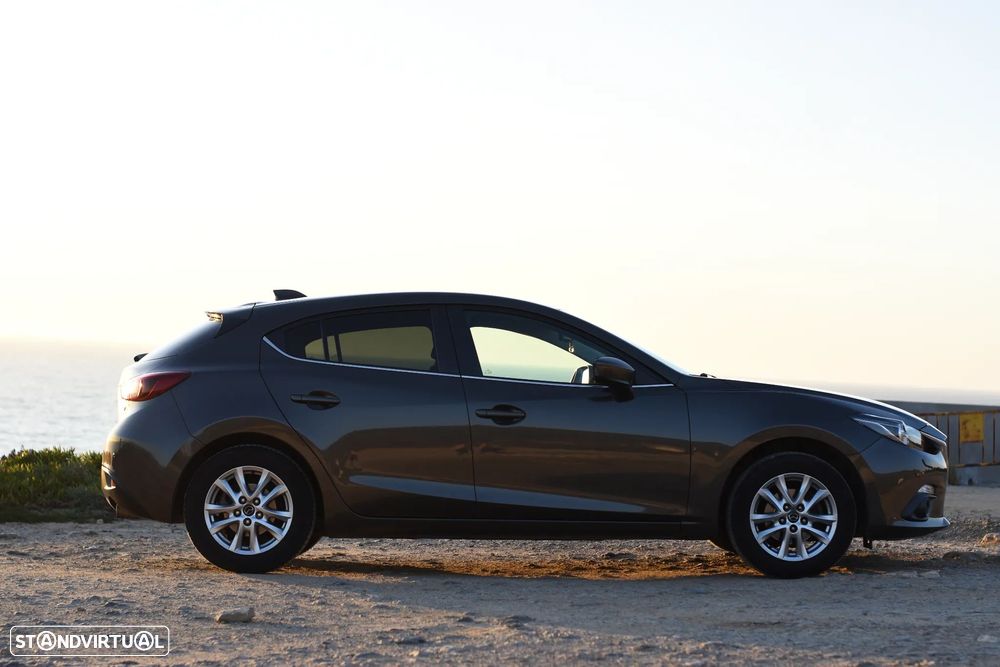 Mazda 3 Hatchback 1.5 Sky-G Evolve Navi - 8