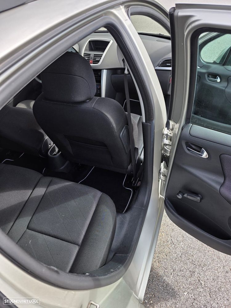 Peugeot 207 1.6 HDi Premium - 10
