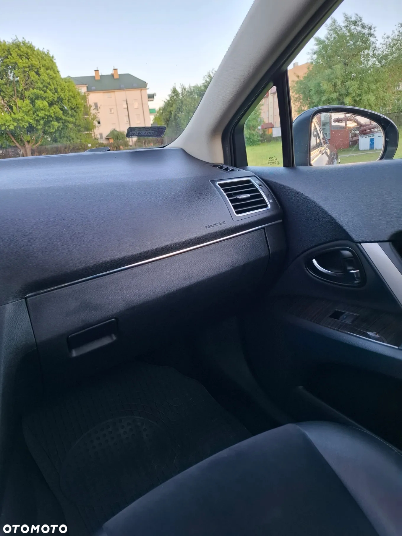 Toyota Avensis 1.8 Prestige MS - 23