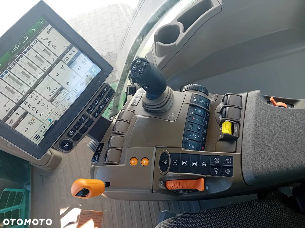 John Deere 7R310 - 12