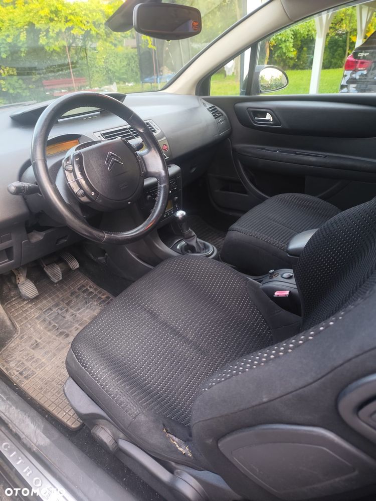 Citroën C4 1.6 HDi VTR - 6