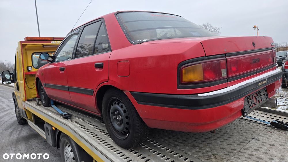 Mazda 323 - 3
