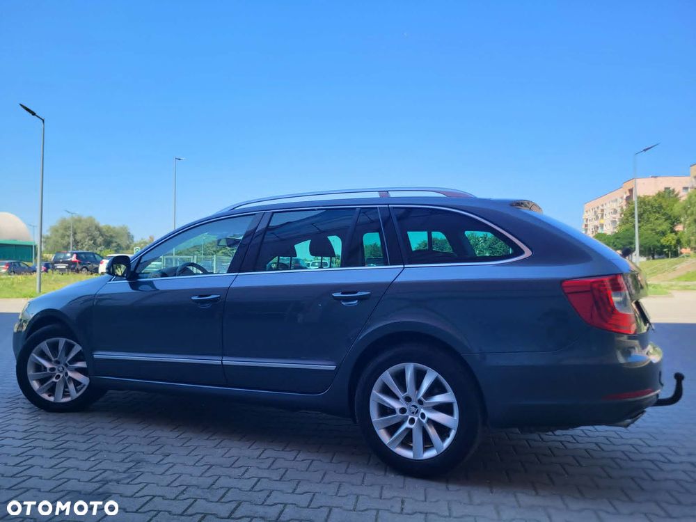 Skoda Superb 2.0 TDI Green tec DSG Elegance - 19