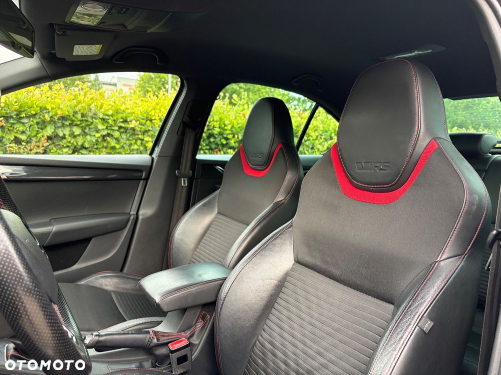 Skoda Octavia 2.0 TDI RS DSG - 8