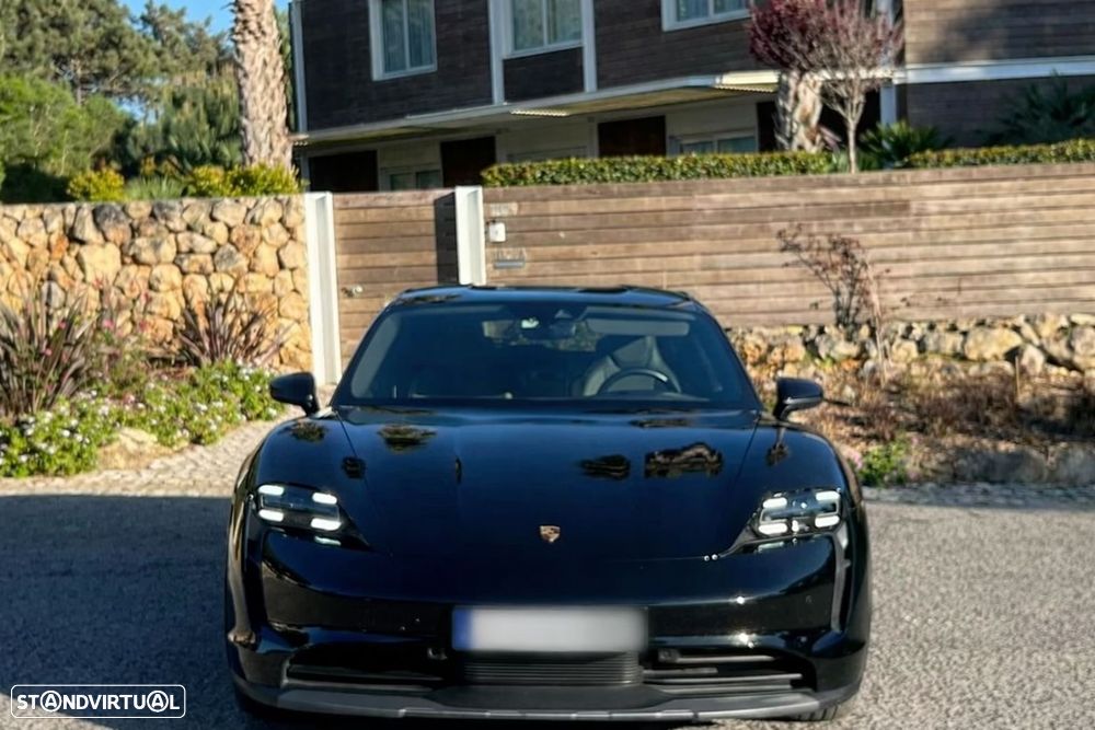 Porsche Taycan Cross Turismo 4 - 2