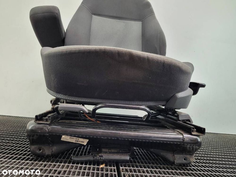 FOTEL PRZÓD PRZEDNI LEWY KIEROWCY PODŁOKIETNIK OPEL ZAFIRA B EU - 5