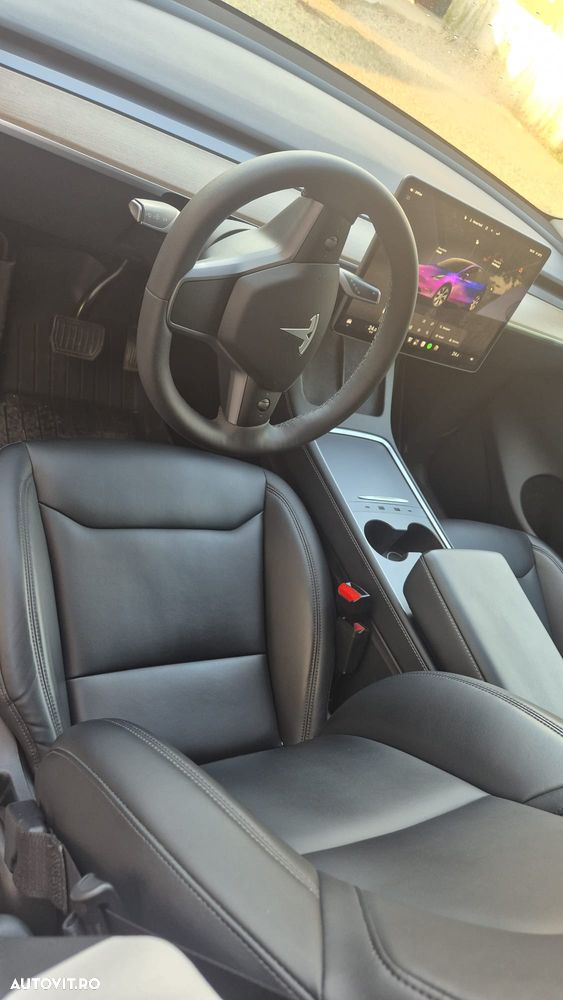TESLA Model Y 2023 — imagine 13