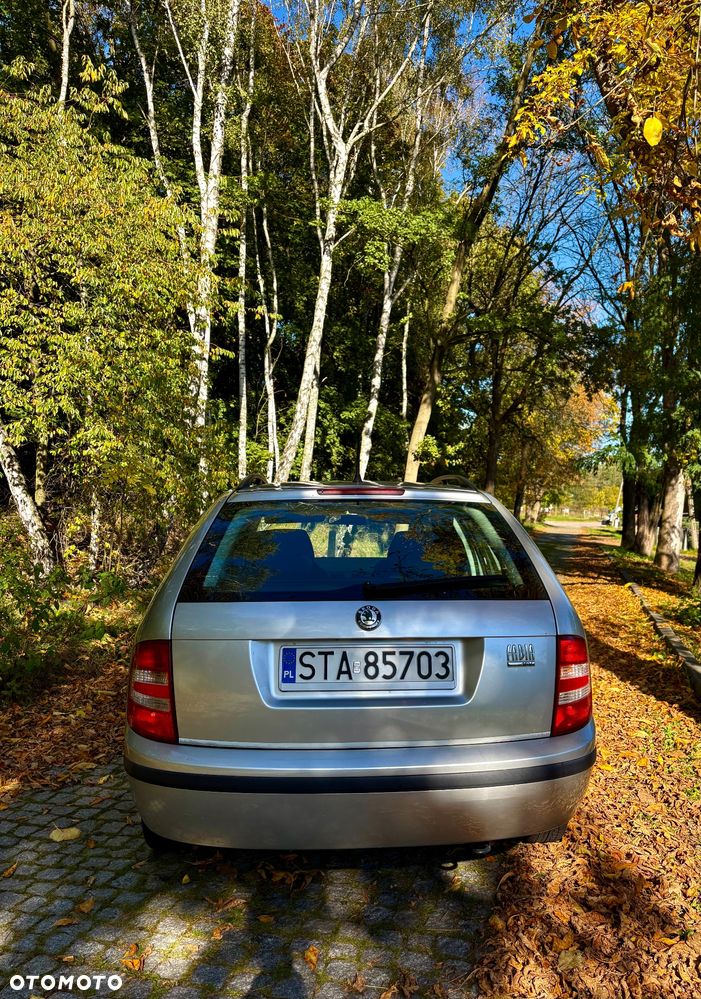 Skoda Fabia 2005 photo 4