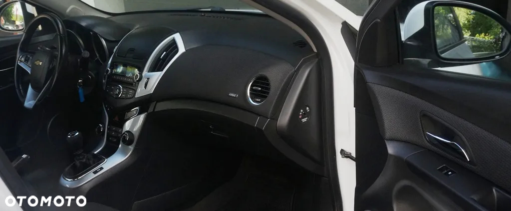 Chevrolet Cruze - 33
