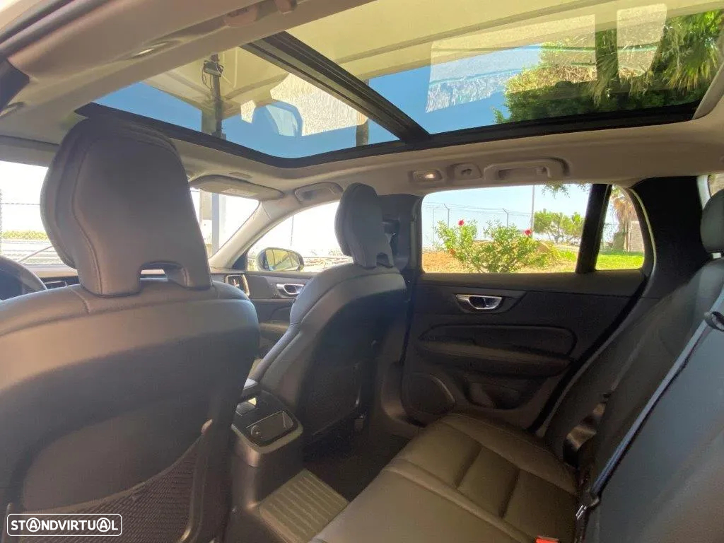 Volvo V60 2.0 T6 AWD TE Plus Dark - 22