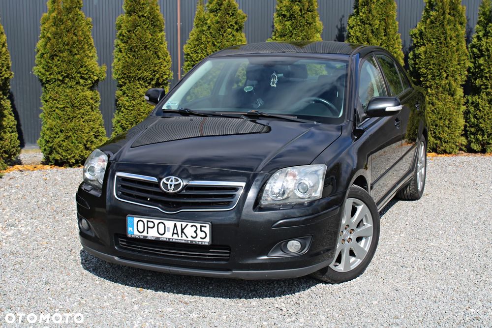 Toyota Avensis 2.0 D-4D Luna - 2