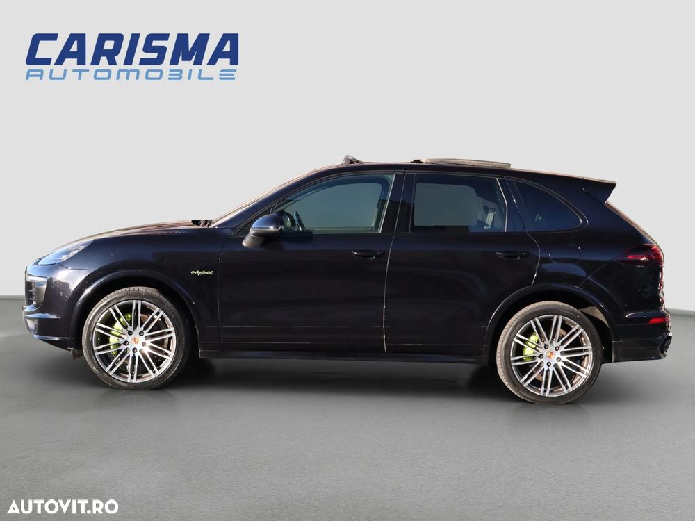 Porsche Cayenne Hybrid 3.0 L S E - 6