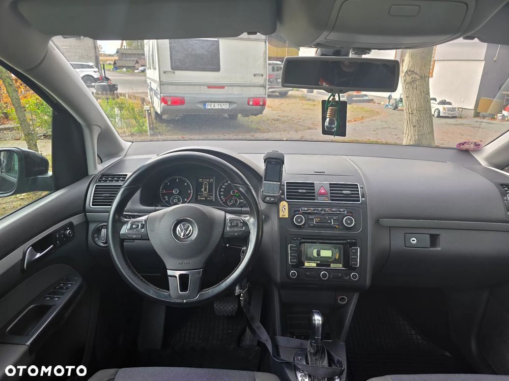 Volkswagen Touran 2.0 TDI DPF BlueMotion Technology DSG STYLE - 8