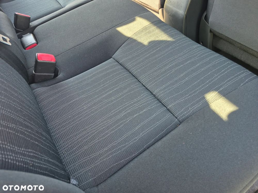 Toyota Auris - 24