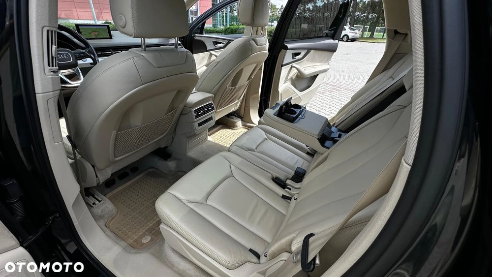 Audi Q7 - 13