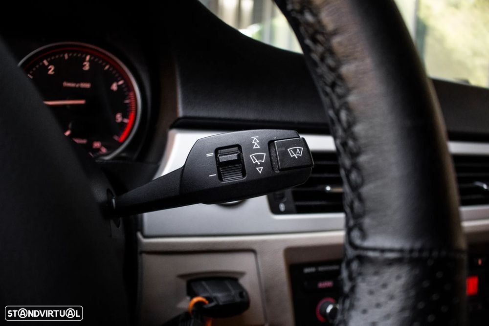 BMW 320 d Auto - 17