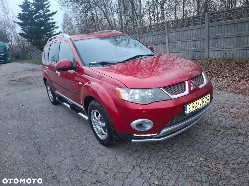 Mitsubishi Outlander - 1