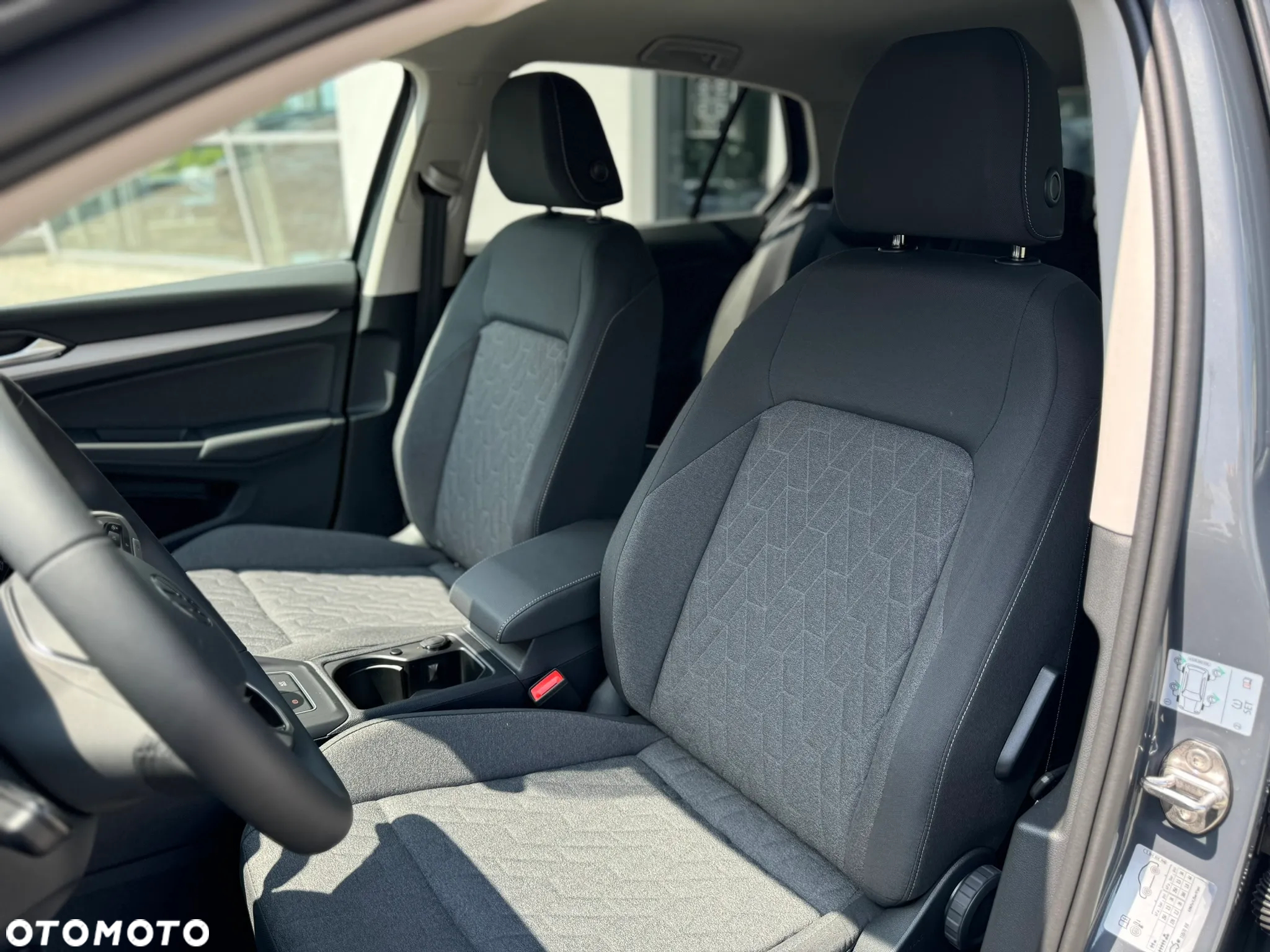 Volkswagen Golf VIII 1.5 TSI Life Plus - 13