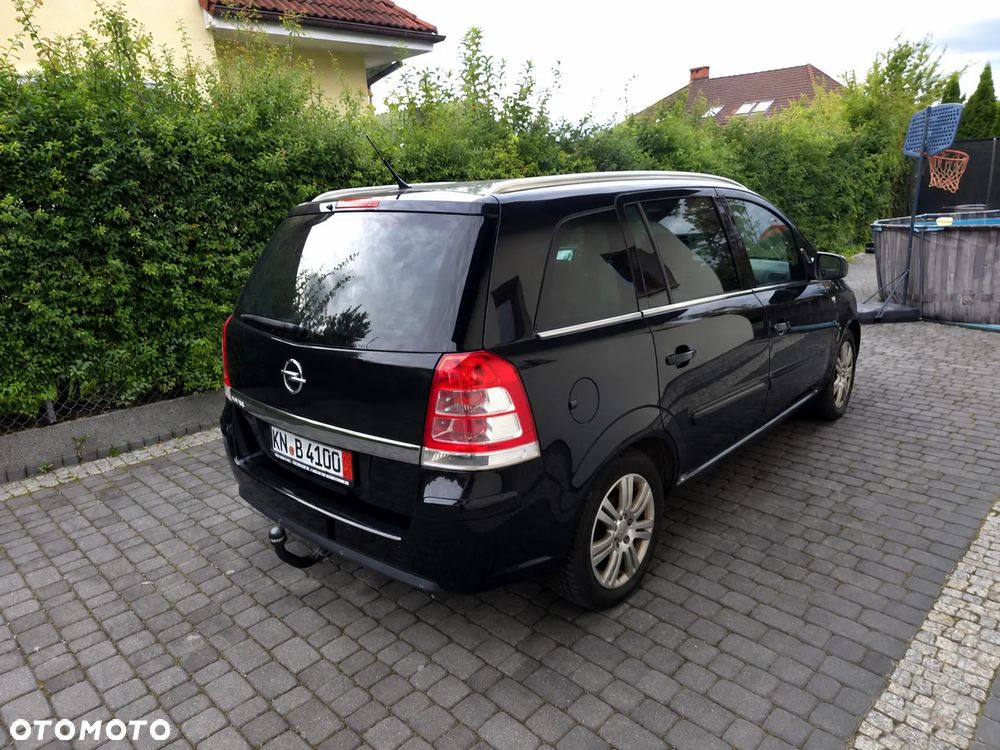 Opel Zafira 1.8 Cosmo - 4