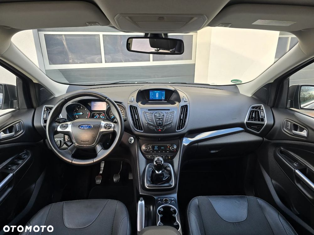 Ford Kuga 2.0 TDCi 2x4 Titanium - 5