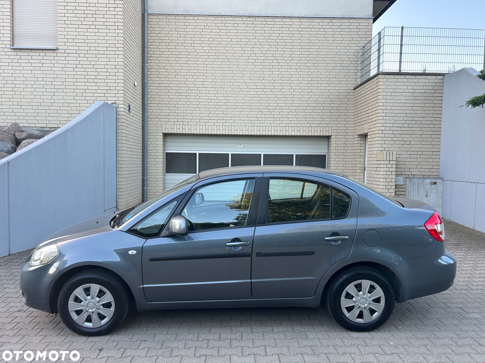 Suzuki SX4 - 1