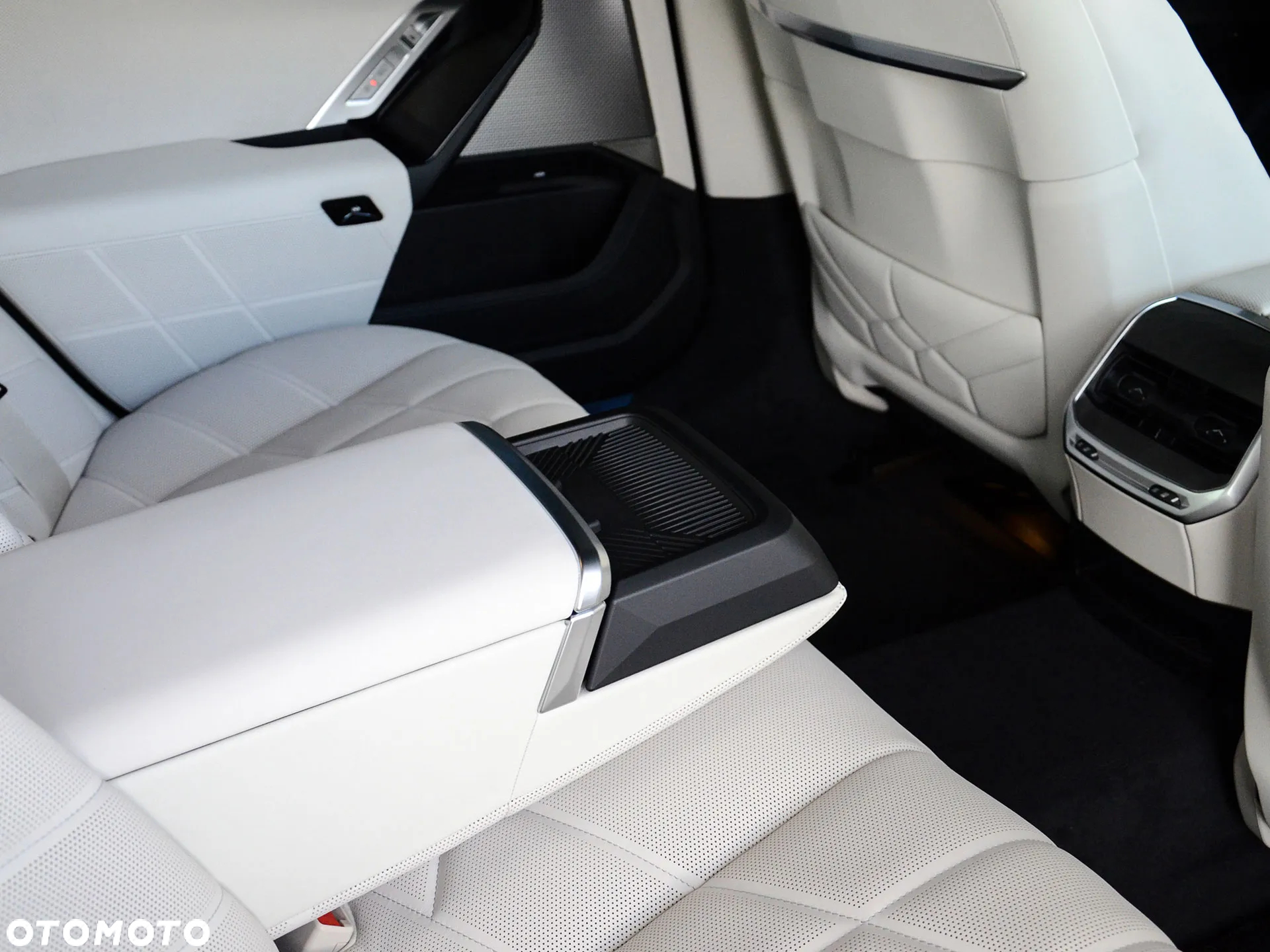 BMW i7 xDrive60 M Sport - 22