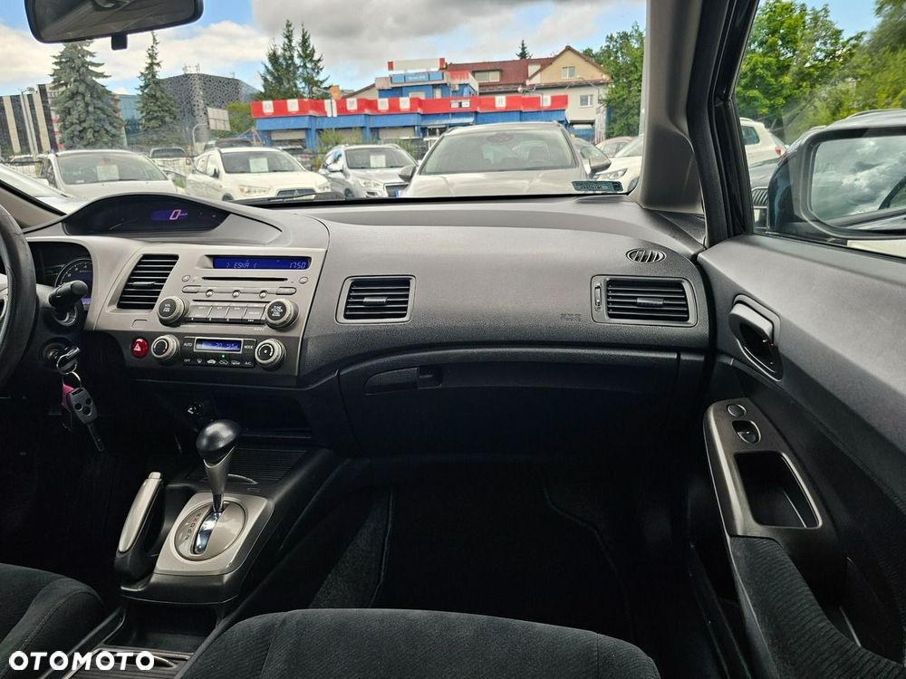 Honda Civic 1.8 Executive - 18