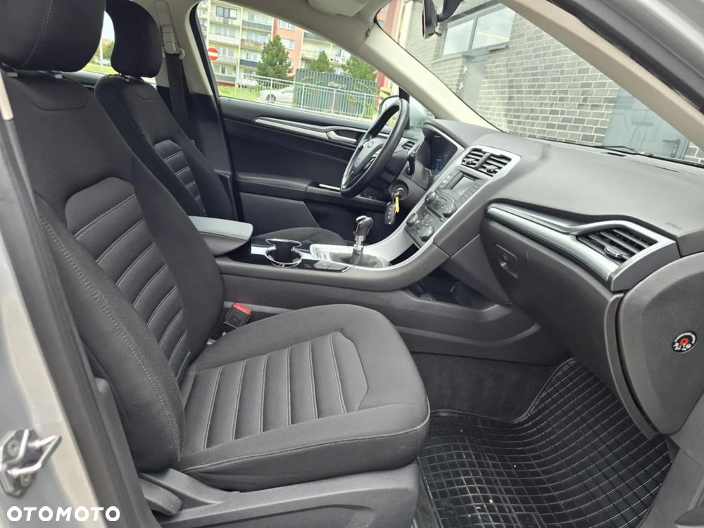 Ford Mondeo 2.0 TDCi Ambiente - 21