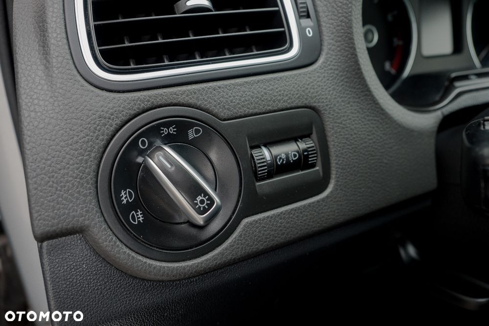 Volkswagen Polo 1.4 Highline - 13