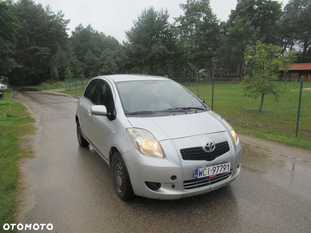 Toyota Yaris - 6