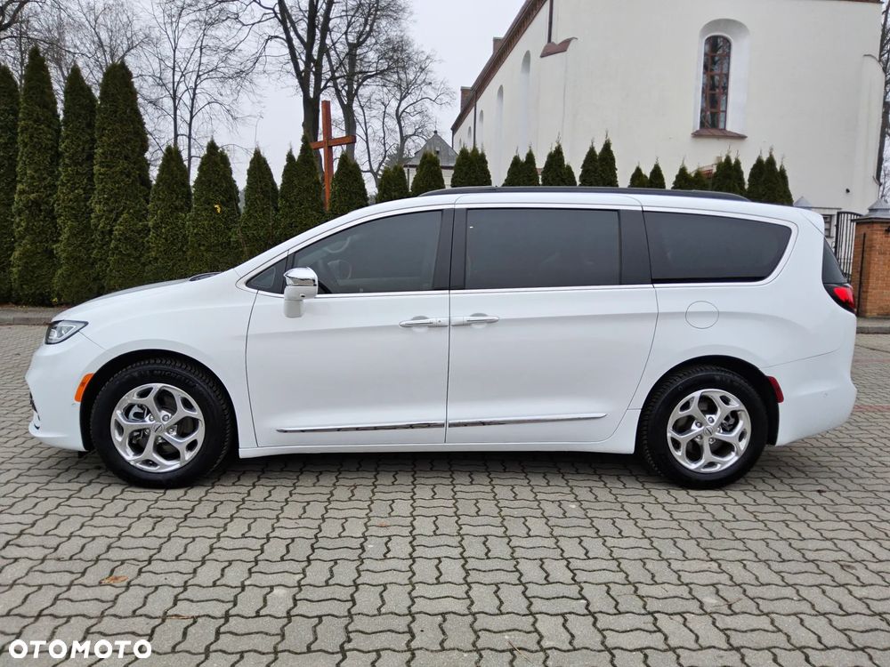 Chrysler Pacifica - 4