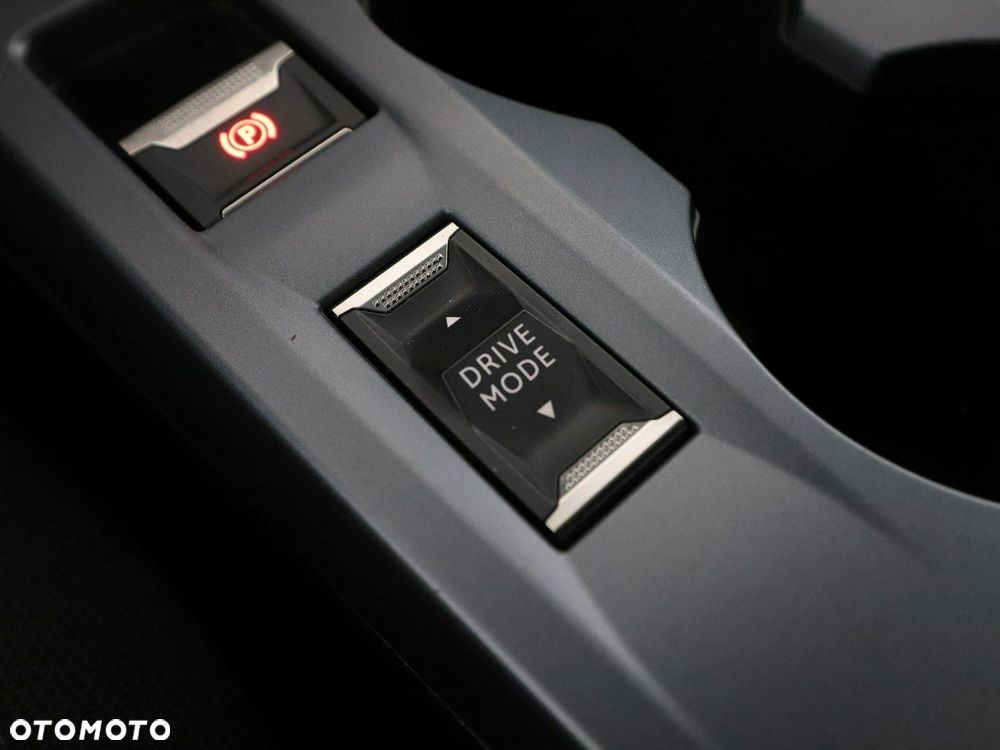 Peugeot 2008 1.5 BlueHDi Allure S&S EAT8 - 30