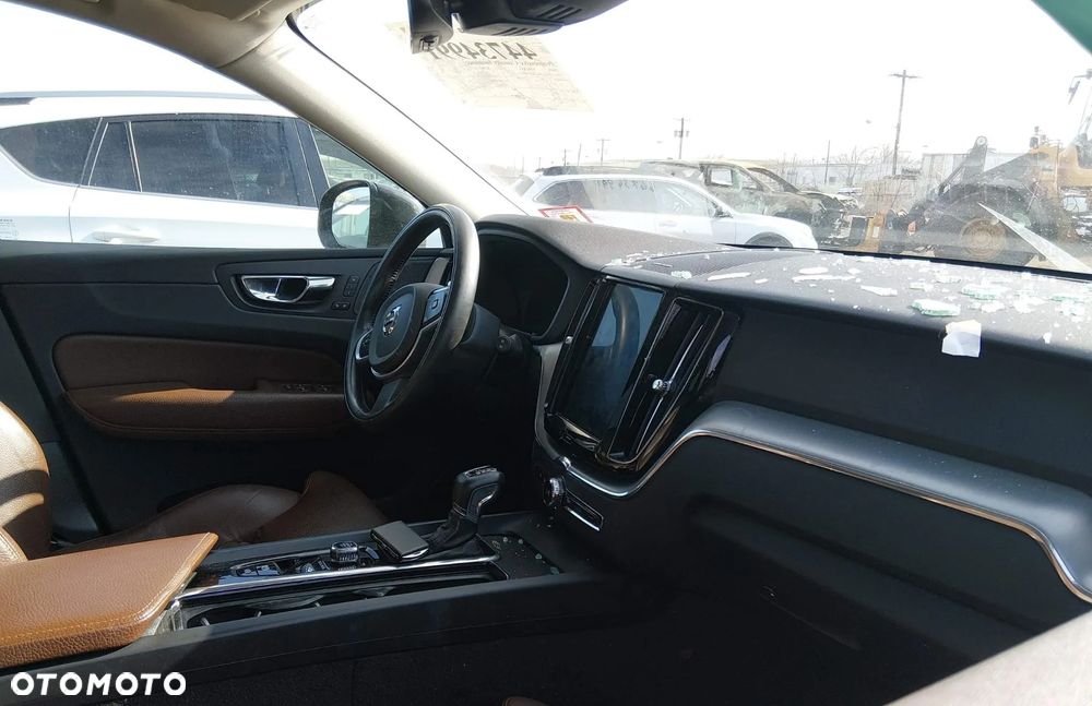 Volvo XC 60 T6 AWD Geartronic Momentum - 5