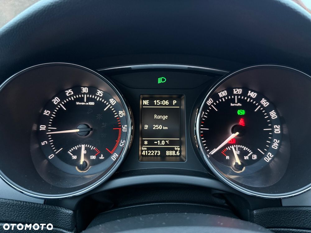 Skoda Superb 2.0 TDI DSG Ambition - 13