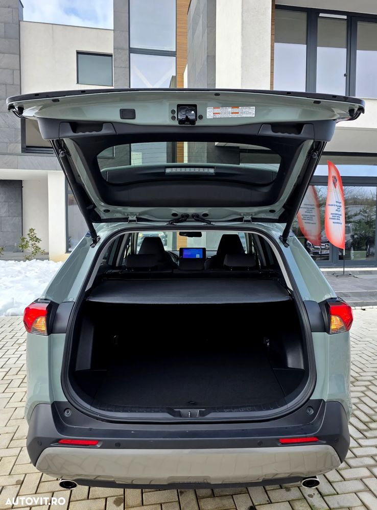 Toyota RAV4 - 11